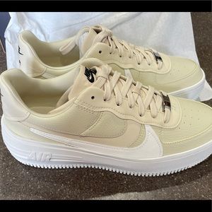 New in box Nike size 8 Air Force 1 shoes